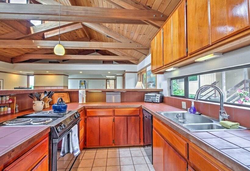 Oceanfront Irish Beach Home: Private Beach Access!