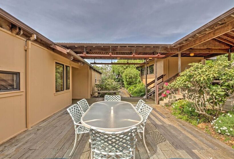 Oceanfront Irish Beach Home: Private Beach Access!