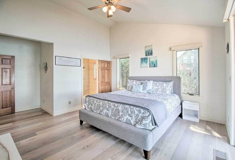 Oceanfront Point Arena House W/ Lovely Deck!