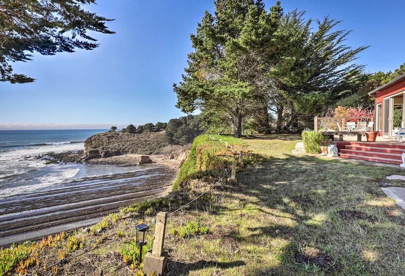 Oceanfront Point Arena House W/ Lovely Deck!