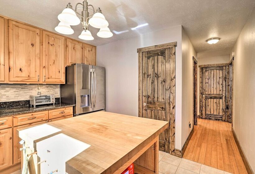 Pagosa Springs Gem W/ Yard, Decks + Mtn Views!