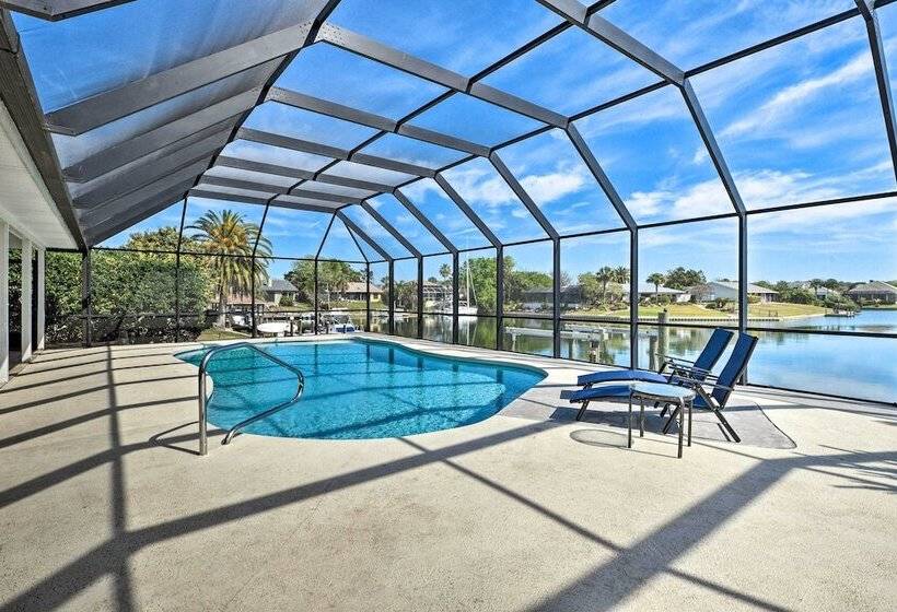 Palm Coast Home W/ Outdoor Oasis & Private Dock!