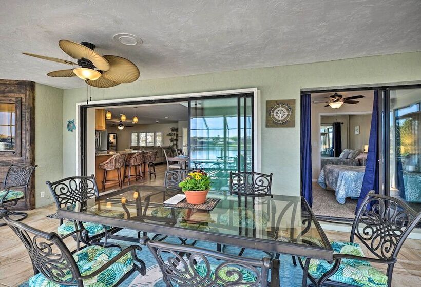 Palm Coast Home W/ Outdoor Oasis & Private Dock!