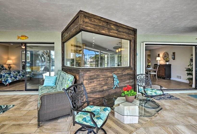 Palm Coast Home W/ Outdoor Oasis & Private Dock!