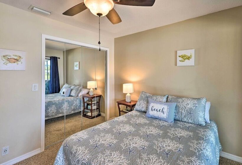 Palm Coast Home W/ Outdoor Oasis & Private Dock!