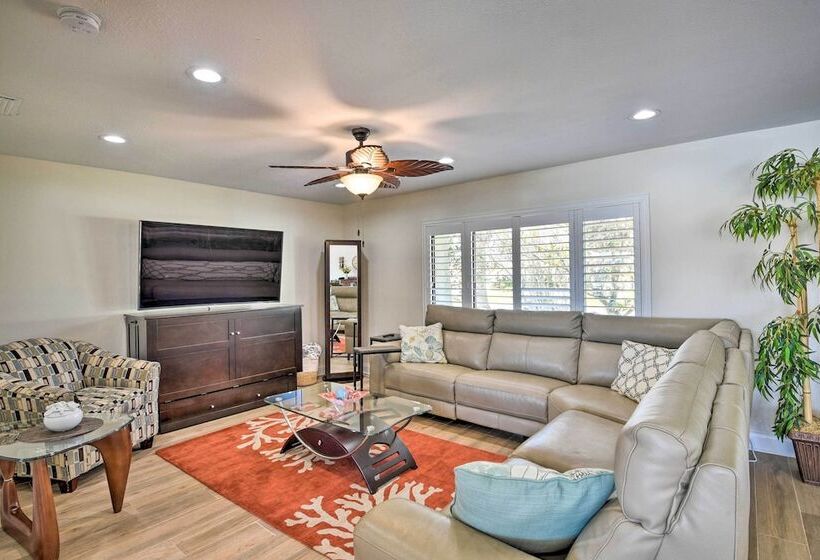 Palm Coast Home W/ Outdoor Oasis & Private Dock!