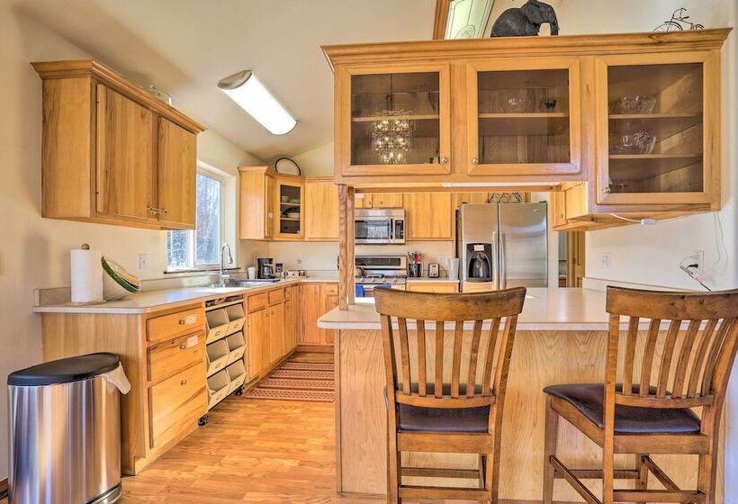 Palmer Escape W/ Mtn Views: Fishing & Hiking!