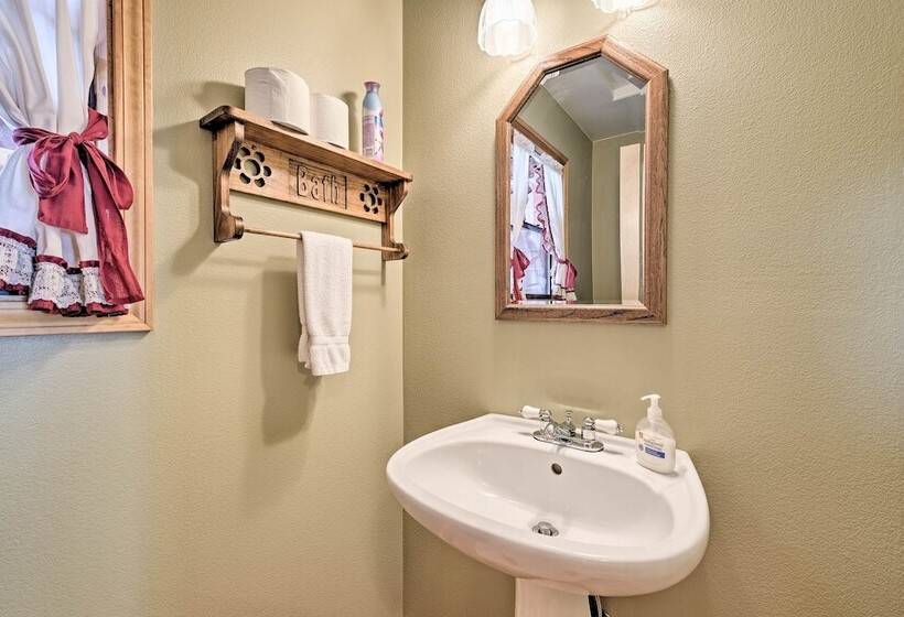 Near Bear Valley: Peaceful Arnold Home W/ Hot Tub