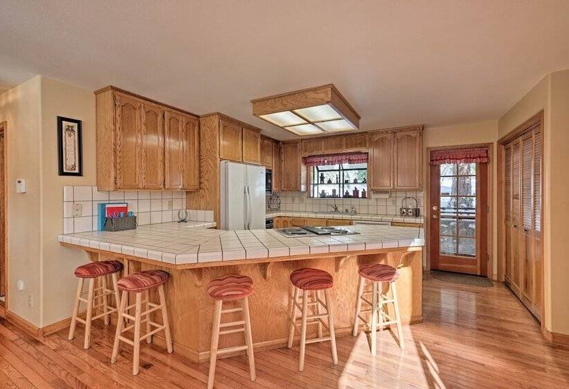 Near Bear Valley: Peaceful Arnold Home W/ Hot Tub