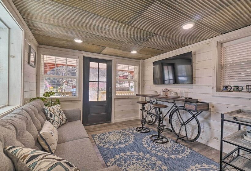 Peaceful Cookeville Cabin On 52 Acres!