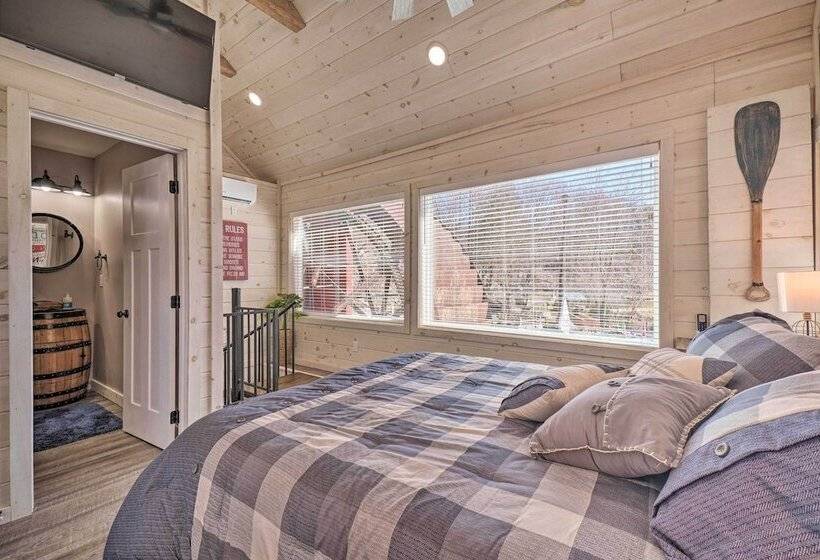 Peaceful Cookeville Cabin On 52 Acres!