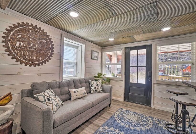 Peaceful Cookeville Cabin On 52 Acres!