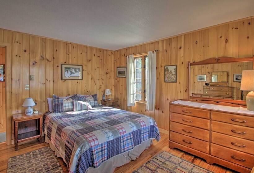 Lakefront Escape W/ Deck & Kayaks In Lovell!