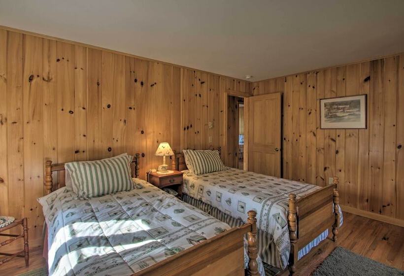 Lakefront Escape W/ Deck & Kayaks In Lovell!