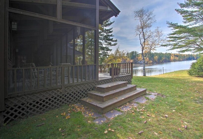 Lakefront Escape W/ Deck & Kayaks In Lovell!