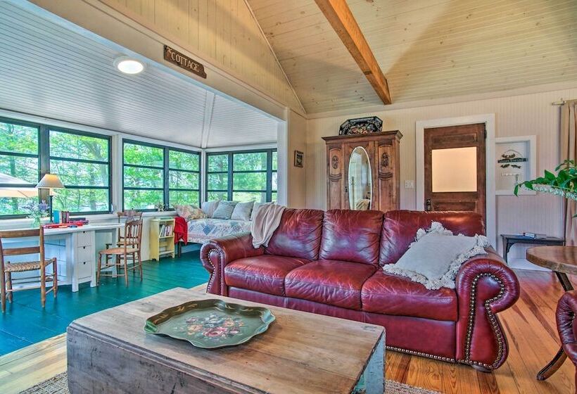 Peaceful Long Pond Cottage W/ Dock & Views