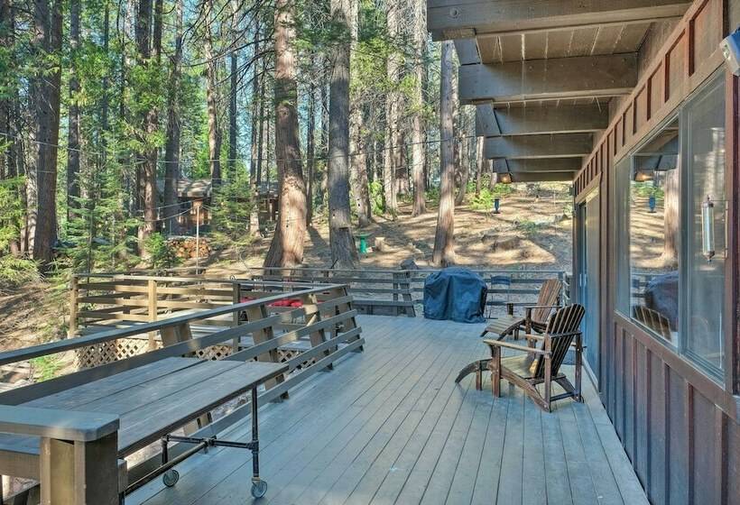 Walk Downtown: Arnold Cabin W/ Large Deck!