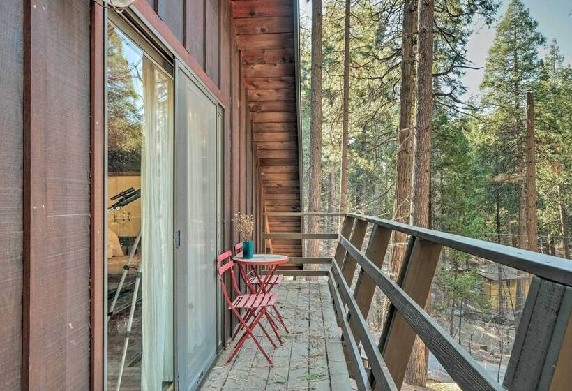 Walk Downtown: Arnold Cabin W/ Large Deck!