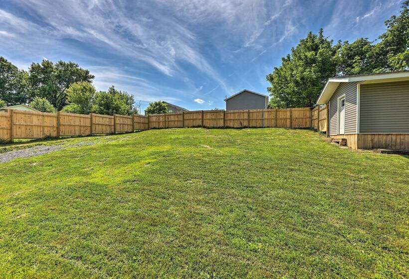 Pet Friendly Digs W/ Fire Pit & Large Yard!