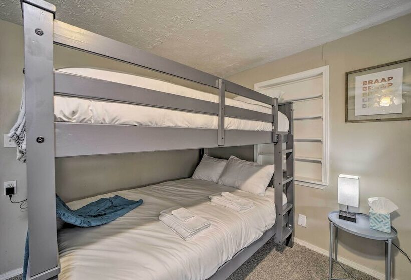 Half Mi To Marina: Pet Friendly Disney Home