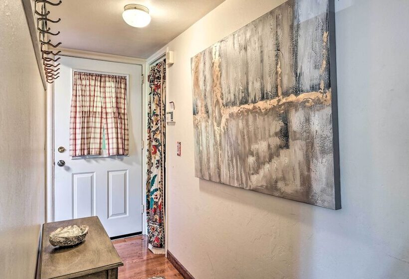 Pet Friendly Eureka Home ~ 6 Mi To Old Town!