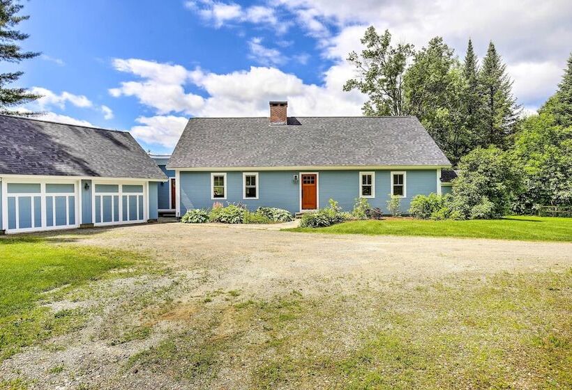 Pet Friendly House W/ Deck   10 Mi To Stowe Mtn!