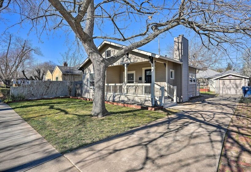 Pet Friendly Sacramento Home ~ 5 To Downtown!
