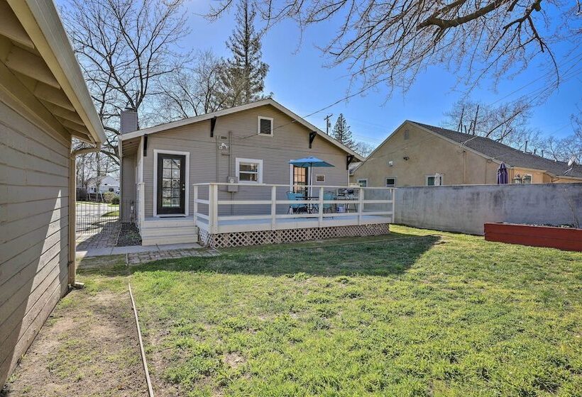 Pet Friendly Sacramento Home ~ 5 To Downtown!