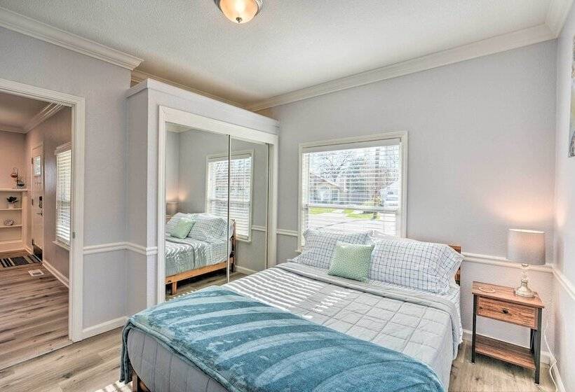 Pet Friendly Sacramento Home ~ 5 To Downtown!