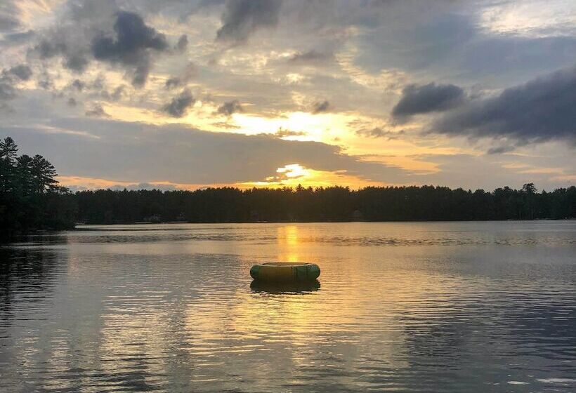 Pet Friendly Waterfront Cottage: On Site Bunkhouse