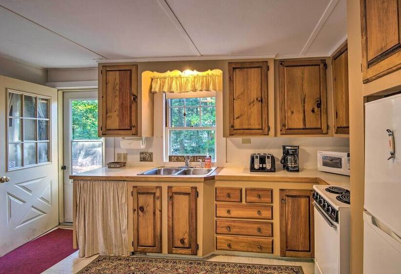 Pet Friendly Waterfront Cottage: On Site Bunkhouse