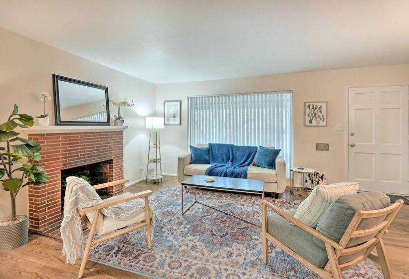 Petfriendly Sacramento Home Near Downtown!