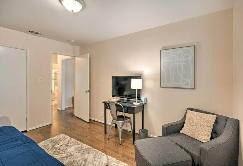 Petfriendly Sacramento Home Near Downtown!