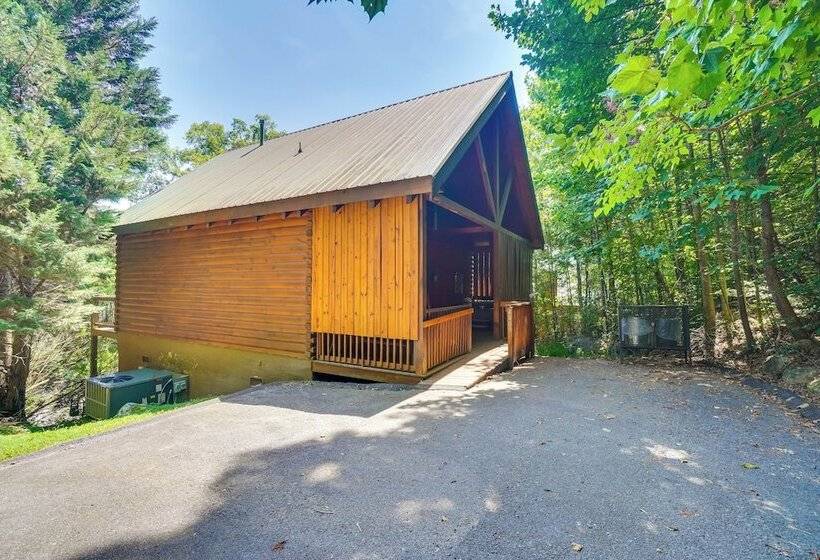 Pigeon Forge Cabin W/ Hot Tub: 5 Mi To Dollywood