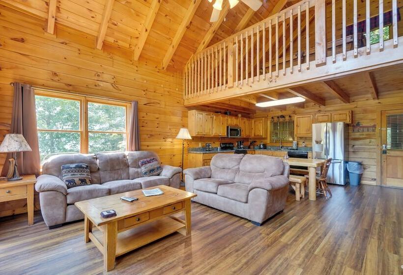 Pigeon Forge Cabin W/ Hot Tub: 5 Mi To Dollywood