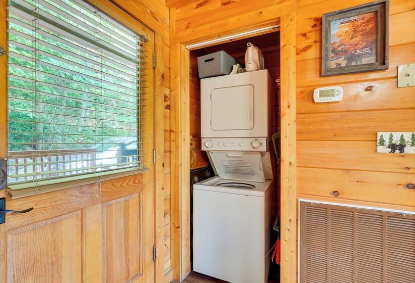 Pigeon Forge Cabin W/ Hot Tub: 5 Mi To Dollywood