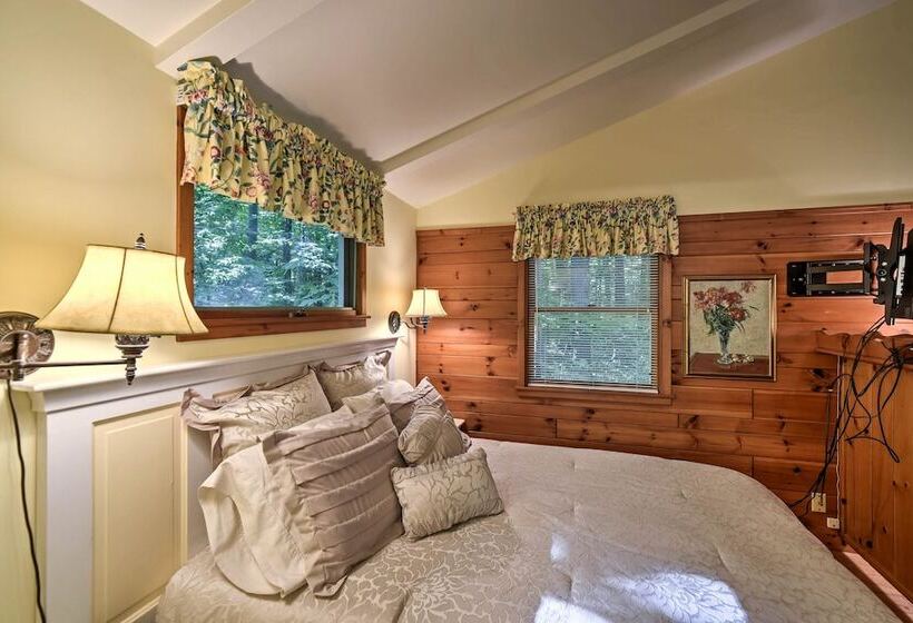 Pine Cottage  Duplex W/ Deck: Walk To State Park!