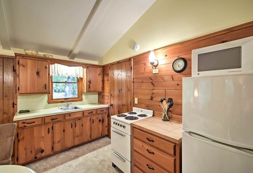 Pine Cottage  Duplex W/ Deck: Walk To State Park!