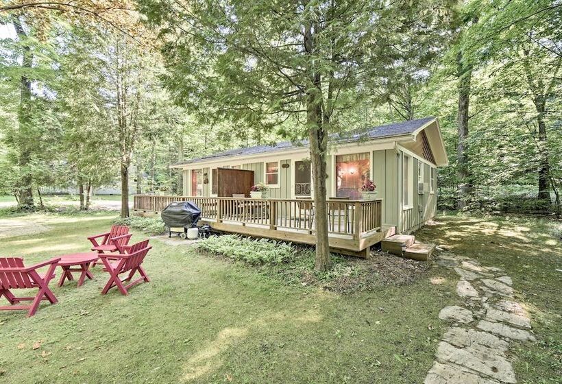 Pine Cottage  Duplex W/ Deck: Walk To State Park!