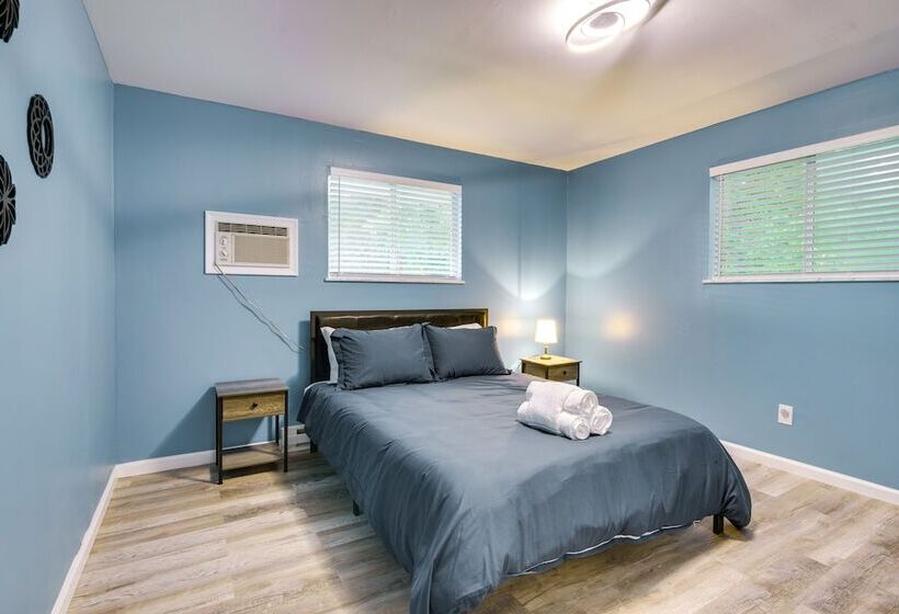 Poconos Home W/ Hot Tub, Game Room & Lake Access!