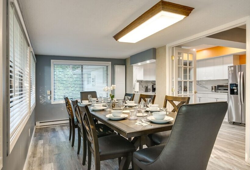 Poconos Home W/ Hot Tub, Game Room & Lake Access!