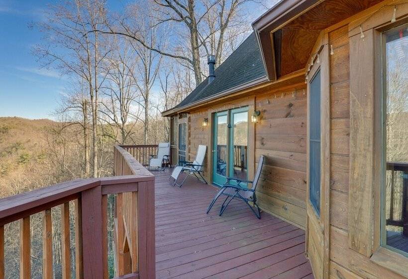 Hot Tub & Game Room: Powderhorn Mountain Cabin