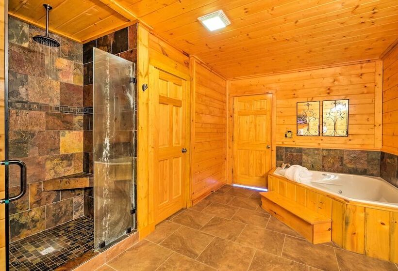 Private Cabin W/ Tree Top Mtn Views: Pets Welcome