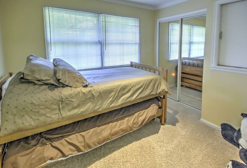 Private Plymouth Hideaway   13 Miles To Ann Arbor!