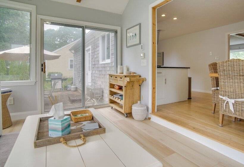 Dennis Retreat: 4 Mi To Mayflower Beach!