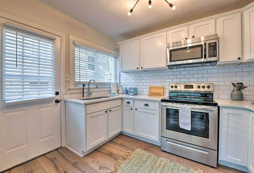 Quiet Modern Farmhouse, 4 Mi To Downtown