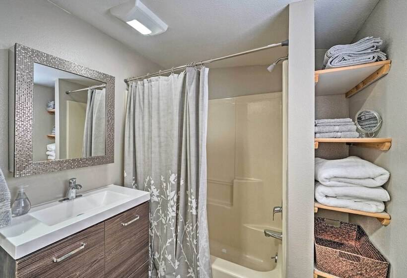 Red Lodge Retreat W/ Yard   Walk To Restaurants!