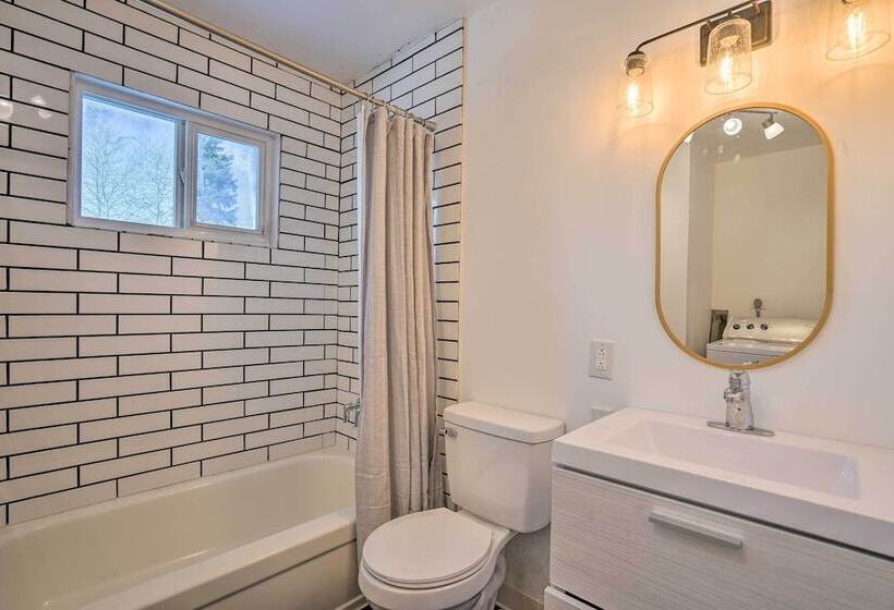 Relaxing Anchorage Home ~ 1 Mi To Downtown!