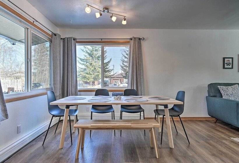 Relaxing Anchorage Home ~ 1 Mi To Downtown!