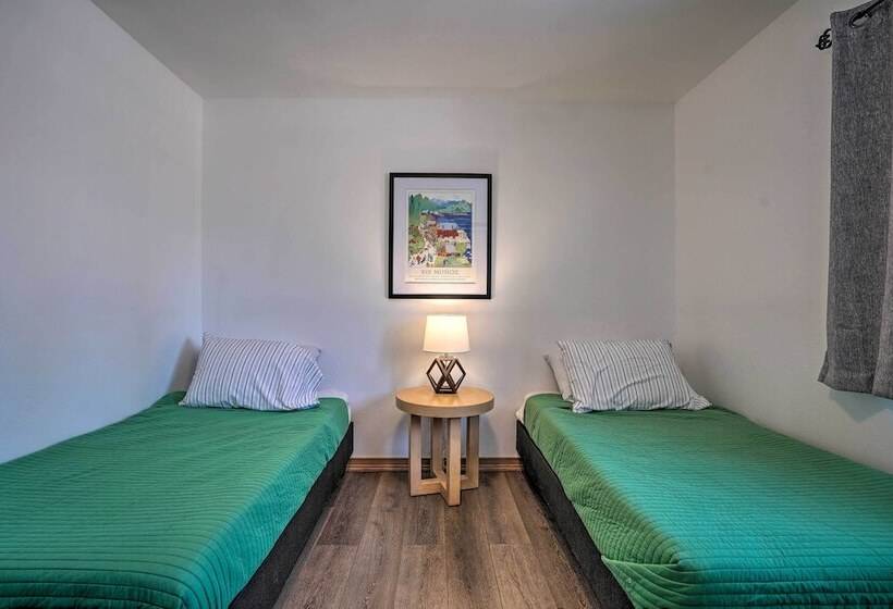 Relaxing Anchorage Home ~ 1 Mi To Downtown!